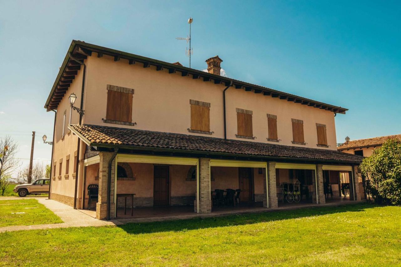 Agriturismo Garzole คาสเตลฟรานโก เอมิเลีย ภายนอก รูปภาพ